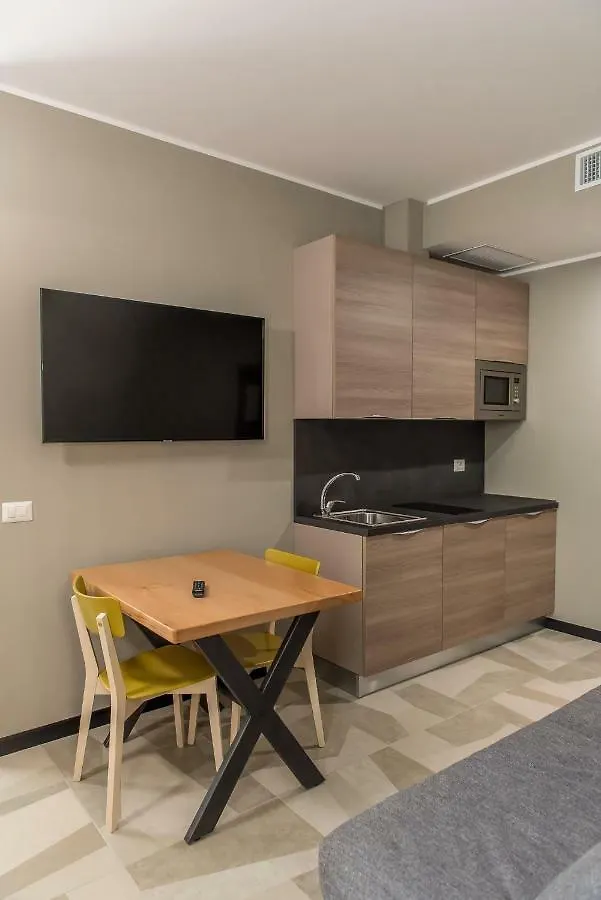 Aparthotel Casa Mia Milan 2*,